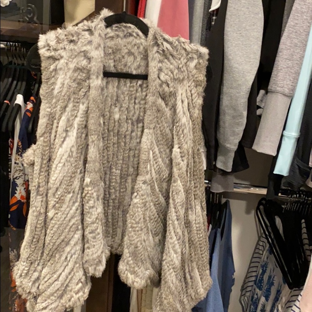 Knitted rabbit fur vest - Picture 2 of 3